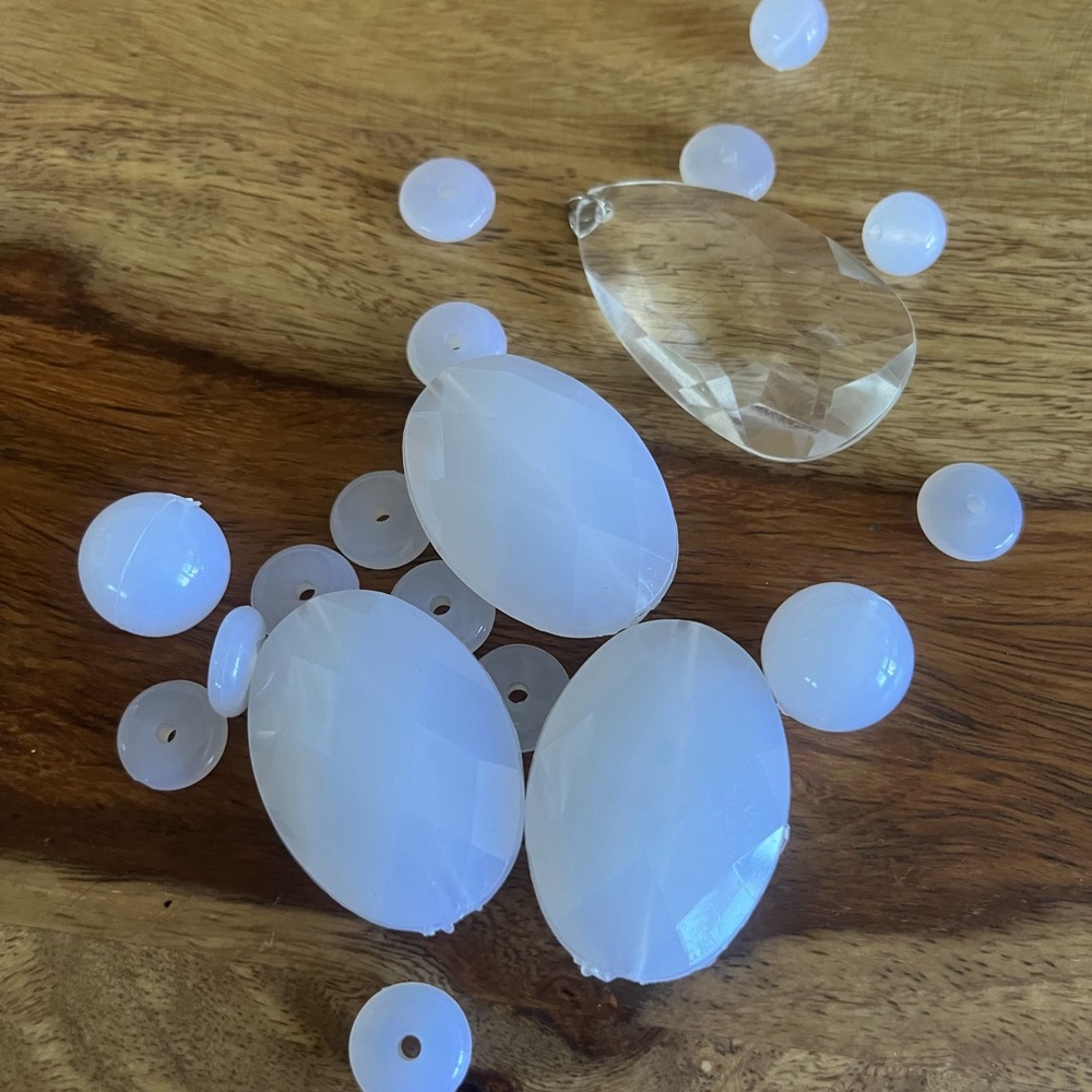 NEW Assorted White Bead Set